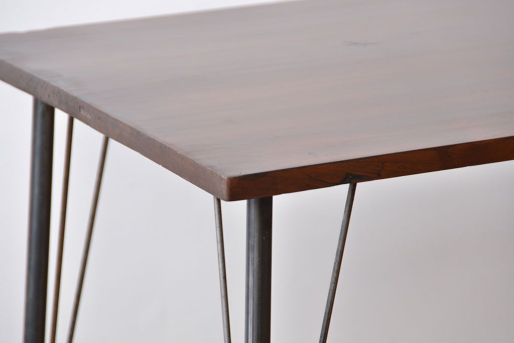 レトロ家具　昭和レトロ　天板一枚板　古材を使った鉄脚テーブル(5)(作業台)