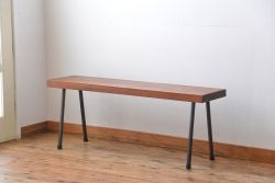 レトロ家具　昭和レトロ 天板一枚板　古材を使った鉄脚ベンチ(1)