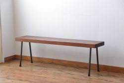 レトロ家具　昭和レトロ　天板一枚板　古材を使った鉄脚ベンチ(3)