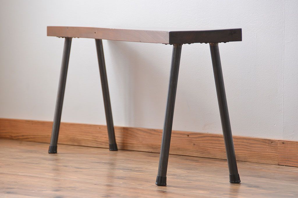 レトロ家具　昭和レトロ　天板一枚板　古材を使った鉄脚ベンチ(4)