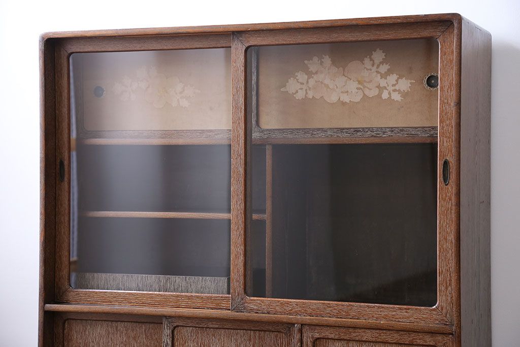 レトロ家具　昭和レトロ 優しい色合いの茶箪笥