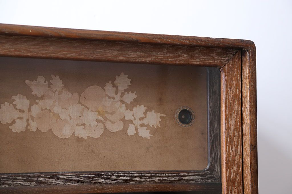 レトロ家具　昭和レトロ 優しい色合いの茶箪笥