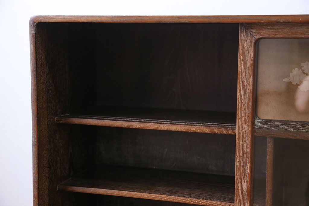 レトロ家具　昭和レトロ 優しい色合いの茶箪笥