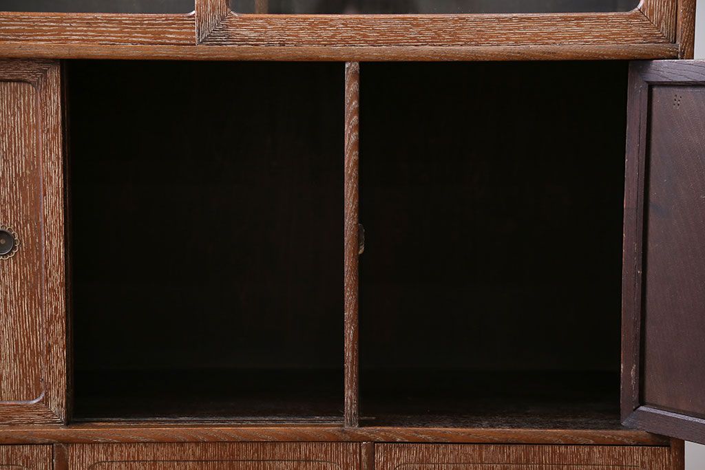 レトロ家具　昭和レトロ 優しい色合いの茶箪笥