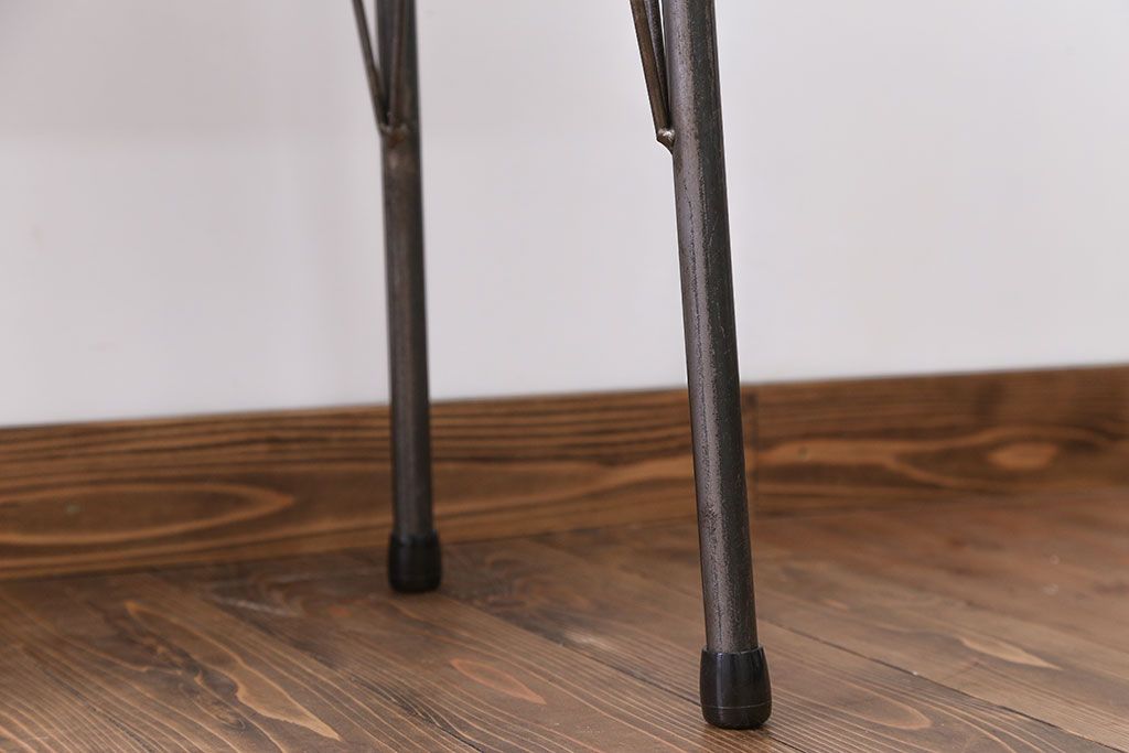 アンティーク家具　天板一枚板　古材を使った鉄脚テーブル(1)