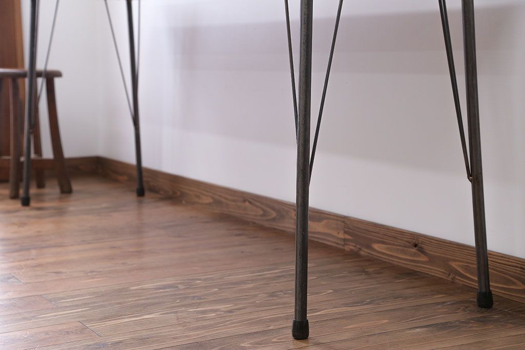 アンティーク家具　 天板一枚板　古材を使った鉄脚テーブル(3)