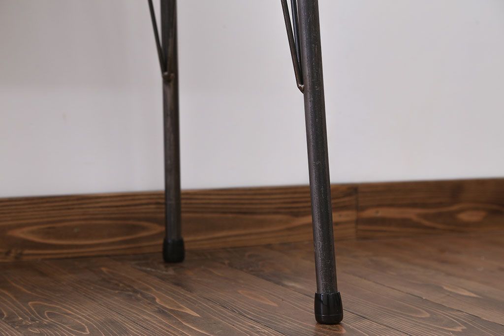 アンティーク家具　 天板一枚板　古材を使った鉄脚テーブル(3)