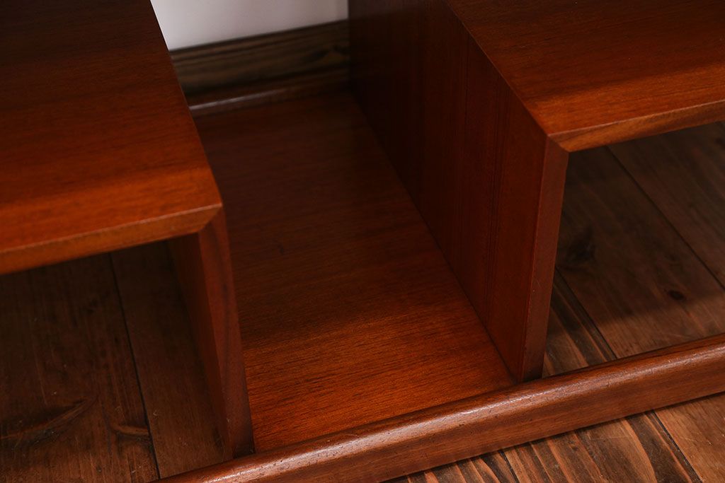 ヴィンテージ家具　北欧ビンテージ　マッキントッシュ製チーク材センターテーブル
