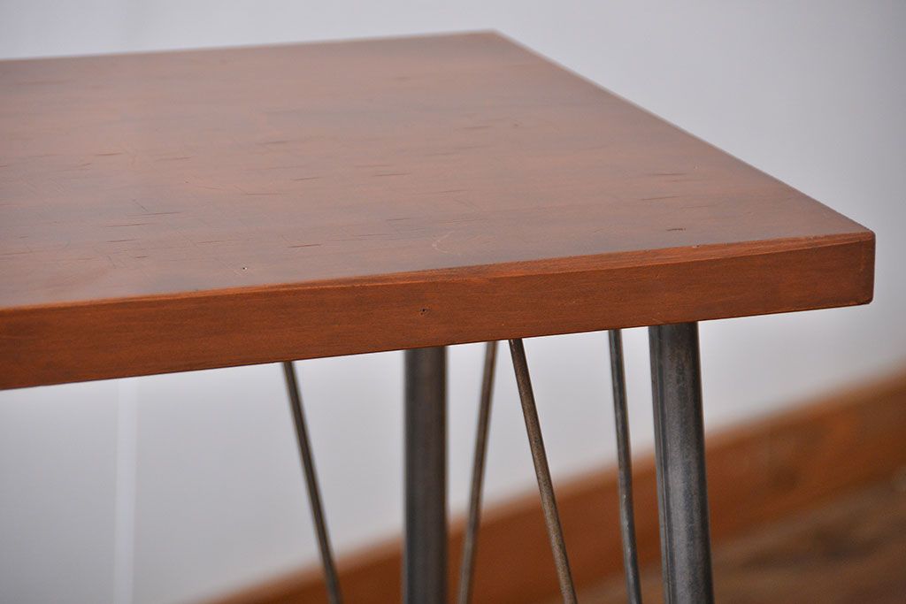アンティーク家具　天板一枚板　古材を使った鉄脚テーブル