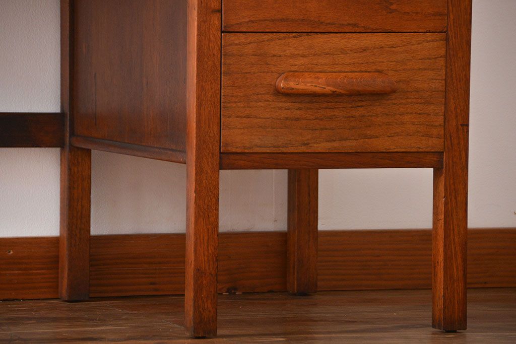 ヴィンテージ家具　イギリスビンテージ　オーク材　片袖机