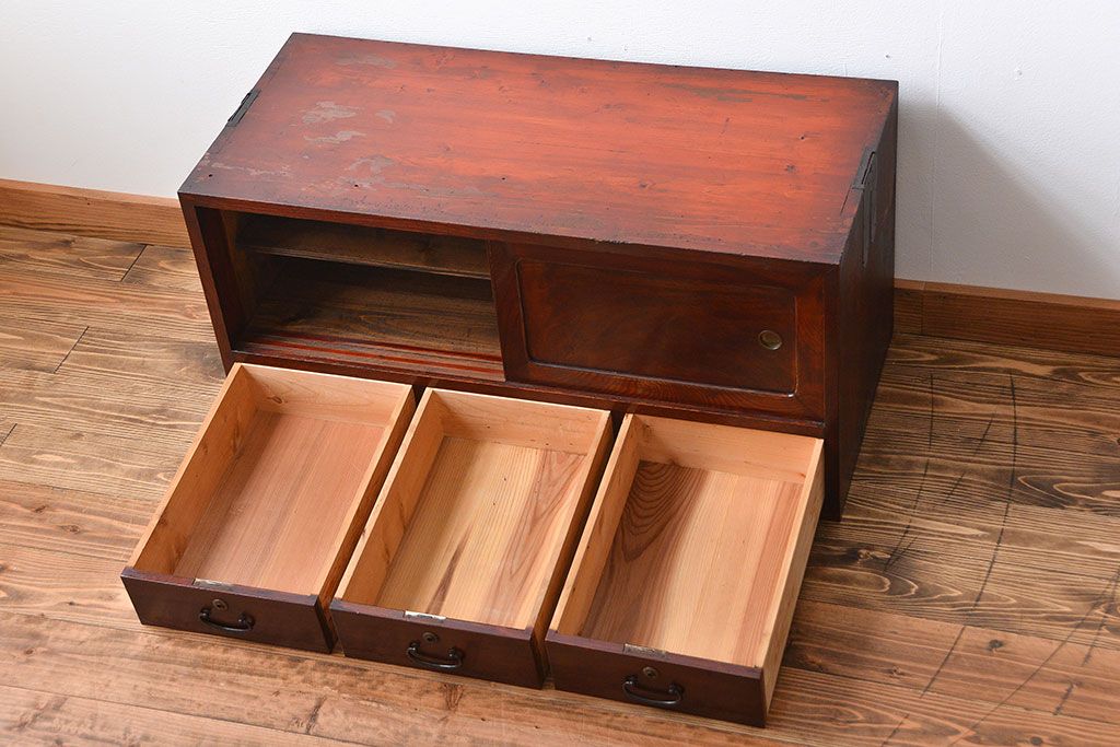 アンティーク家具　古民具・骨董　前面欅材!漆塗り時代箪笥ローボード(1)