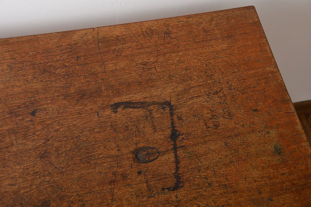 アンティーク家具　イギリスアンティーク　古い学校の作業台(3)
