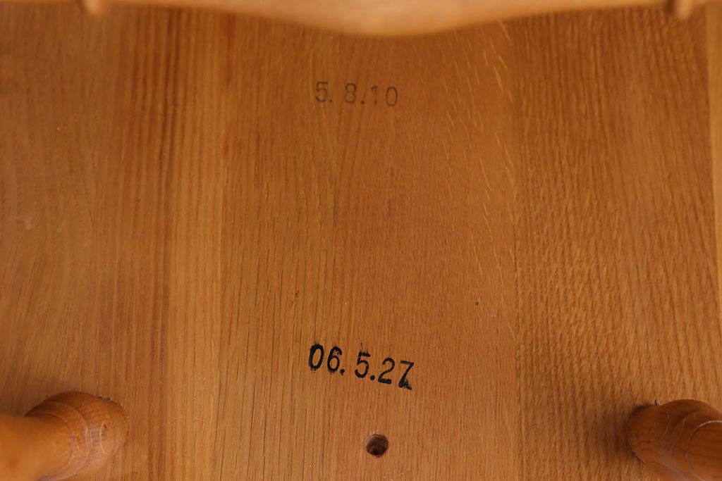 中古　柏木工　ナラ材のダイニングチェア2脚セット(2)