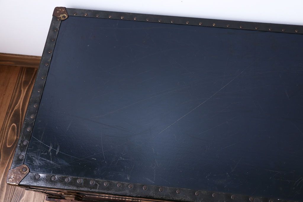 アンティーク家具　イギリスアンティーク　トランクセンターテーブル