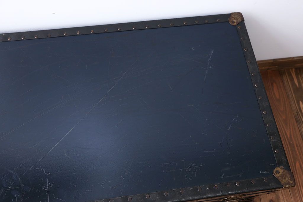 アンティーク家具　イギリスアンティーク　トランクセンターテーブル