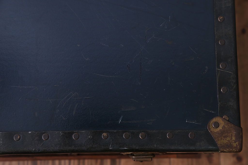 アンティーク家具　イギリスアンティーク　トランクセンターテーブル