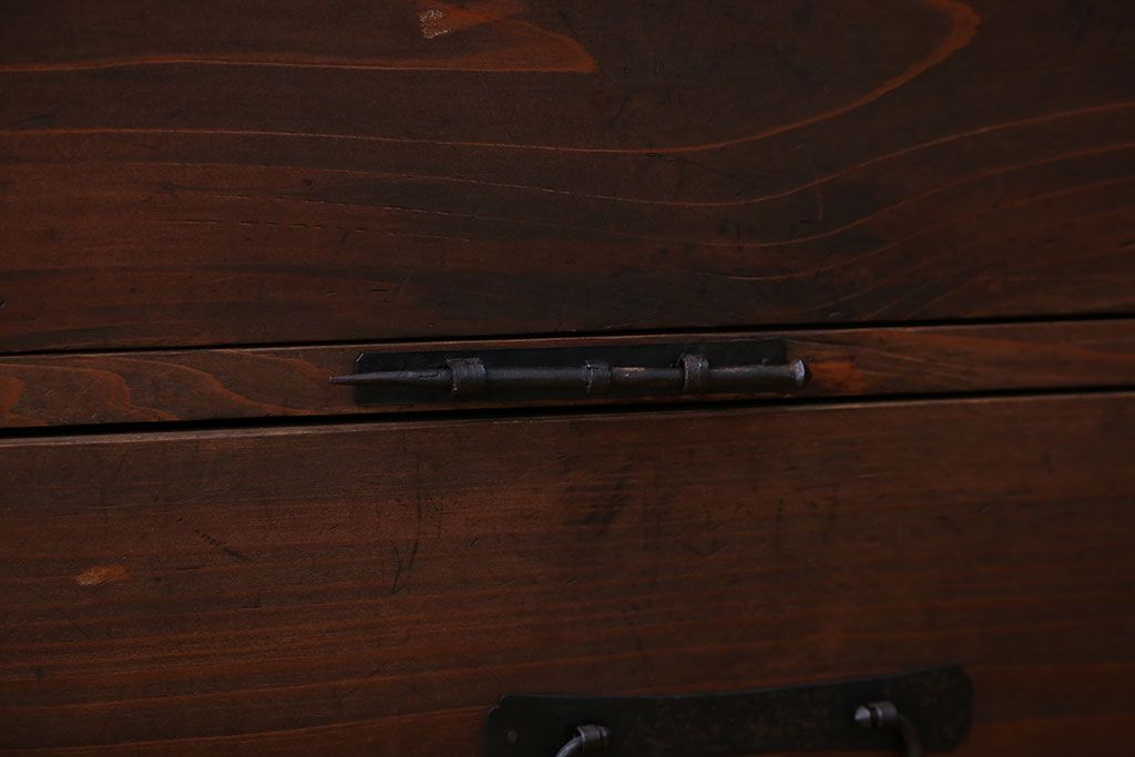 アンティーク家具　脚付き　観音開き時代箪笥ローボード