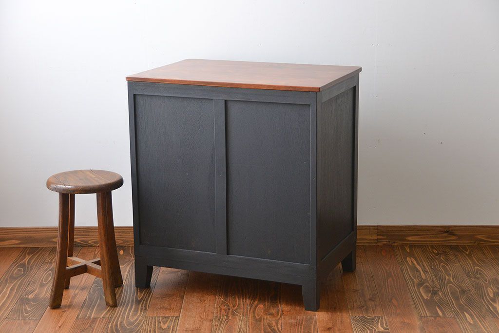 アンティーク家具　お洒落なペイントキッチンキャビネット