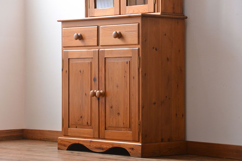 アンティーク家具　イギリス製　パイン材のカップボード