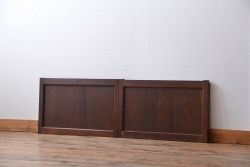 古民具・骨董　杉材の小さな板戸2枚(窓)