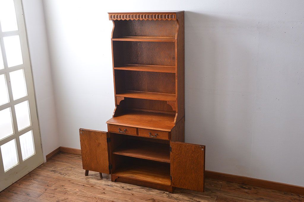 ヴィンテージ家具　イギリスビンテージ　カップボード