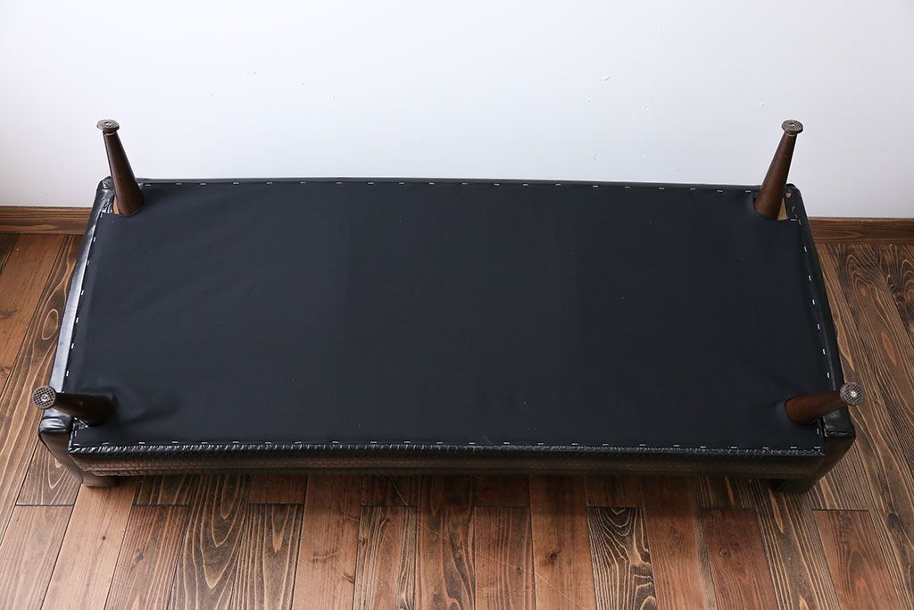 レトロ家具　レトロな3人掛けソファ