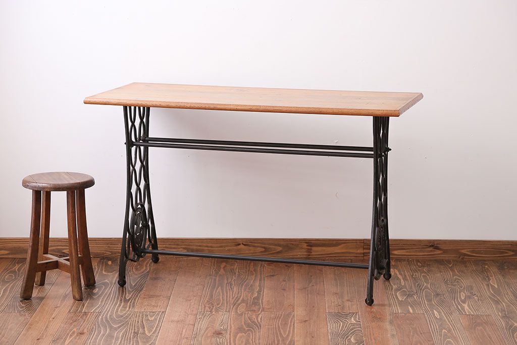 アンティーク家具　アンティーク　シンガー　ミシンテーブル(シンガーミシン、ミシン台)(2)