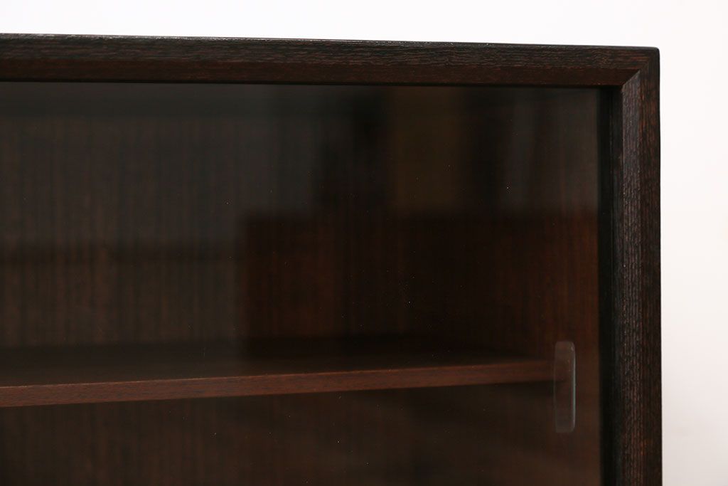 アンティーク家具　1970年代　ガラス戸収納棚