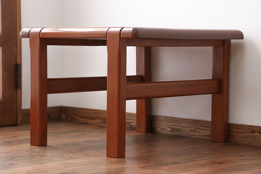 ヴィンテージ家具　北欧ビンテージ　デンマーク製　チーク材のセンターテーブル