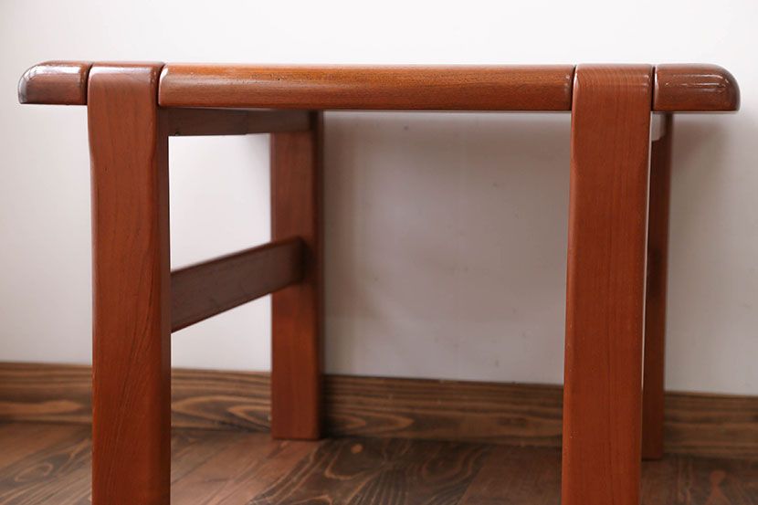 ヴィンテージ家具　北欧ビンテージ　デンマーク製　チーク材のセンターテーブル
