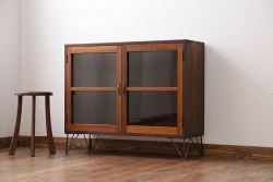 アンティーク家具　アンティーク　鉄脚付きガラス戸棚