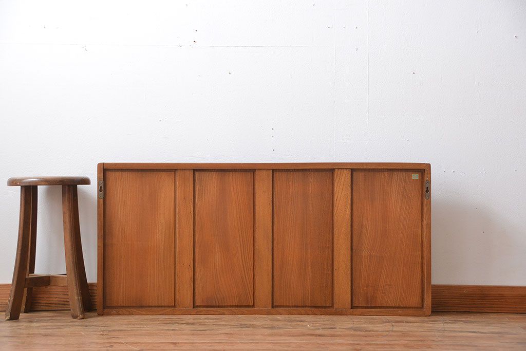 ヴィンテージ家具　イギリスビンテージ　アーコール　シンプルなウォールシェルフ