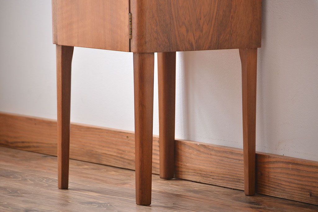 北欧家具 GORDON RUSSELL シンプルでおしゃれな収納棚付きサイドテーブル
