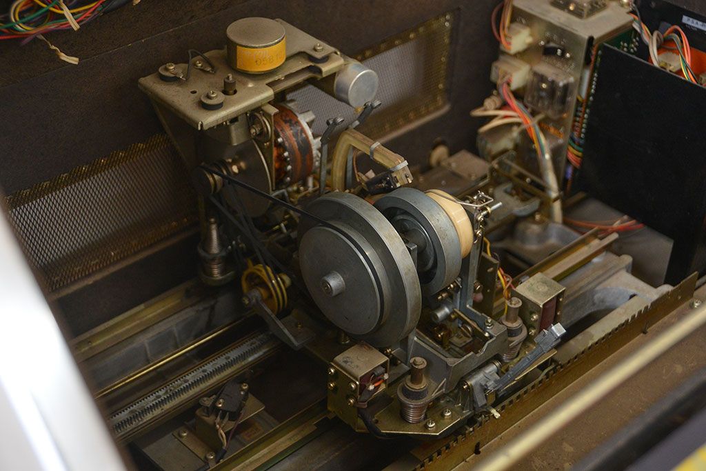 ジャンク品 ビクター(VICTOR)社 ジュークボックス JB-7200B | ラフジュ工房