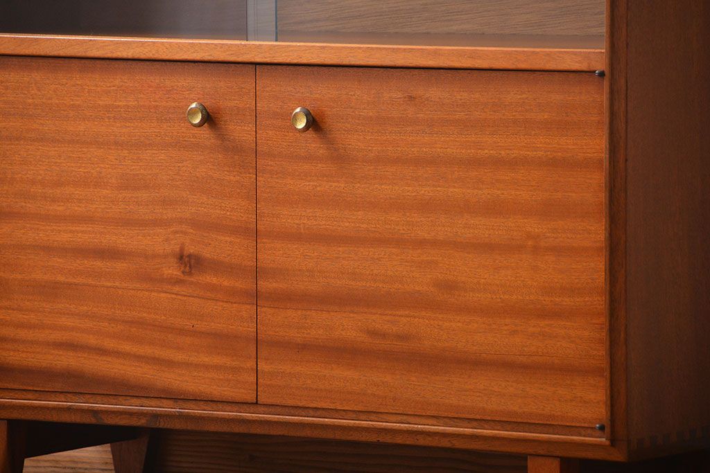 ヴィンテージ家具 北欧ビンテージ チーク材のガラス引き戸付き ヴィンテージ家具 北欧ビンテージ チーク材のガラス引き戸付き
