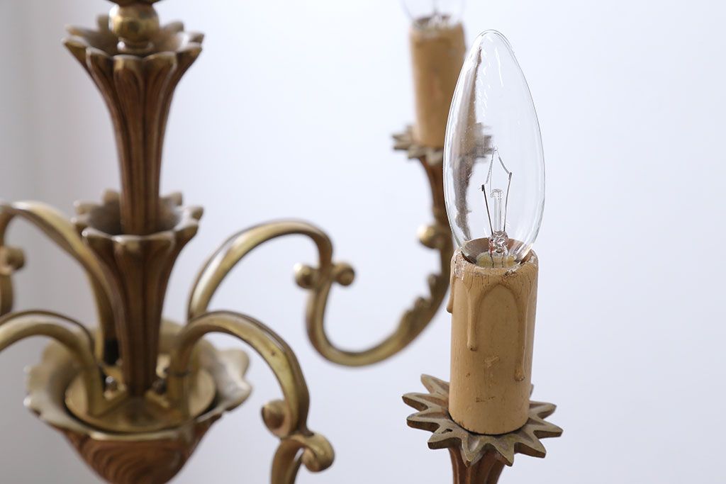 フランスアンティーク　造形が美しいキャンドル型ライトのシャンデリア