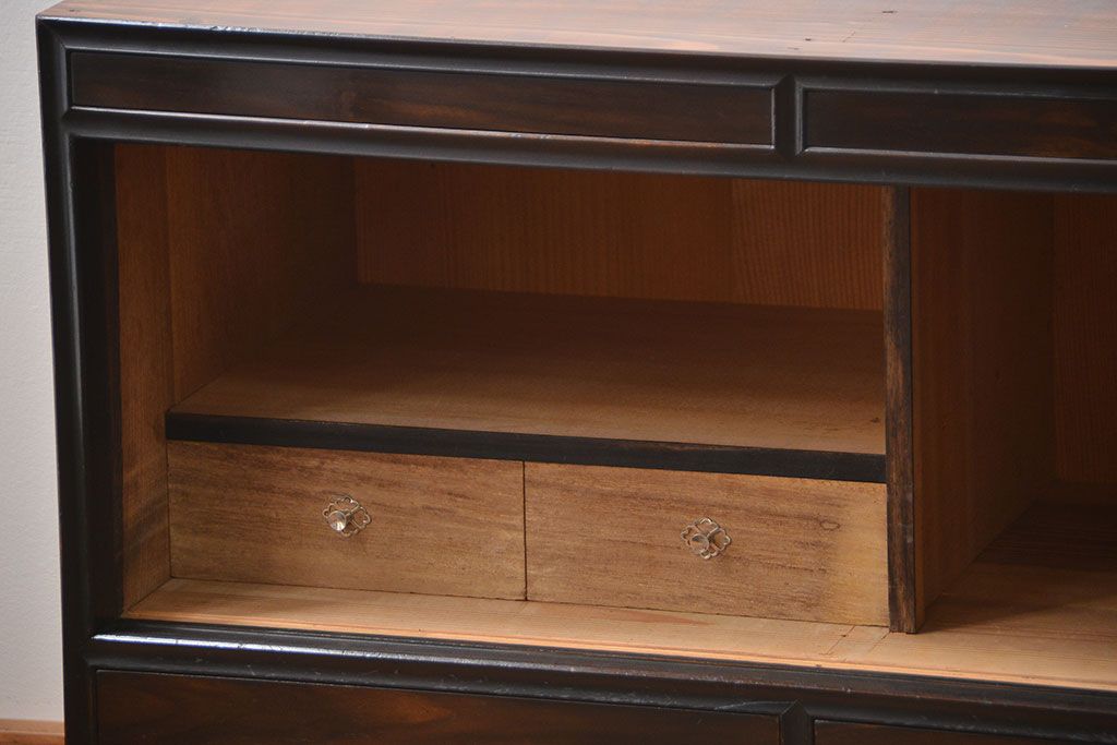 アンティーク家具　アンティーク　前面黒檀材!脚付きローボード