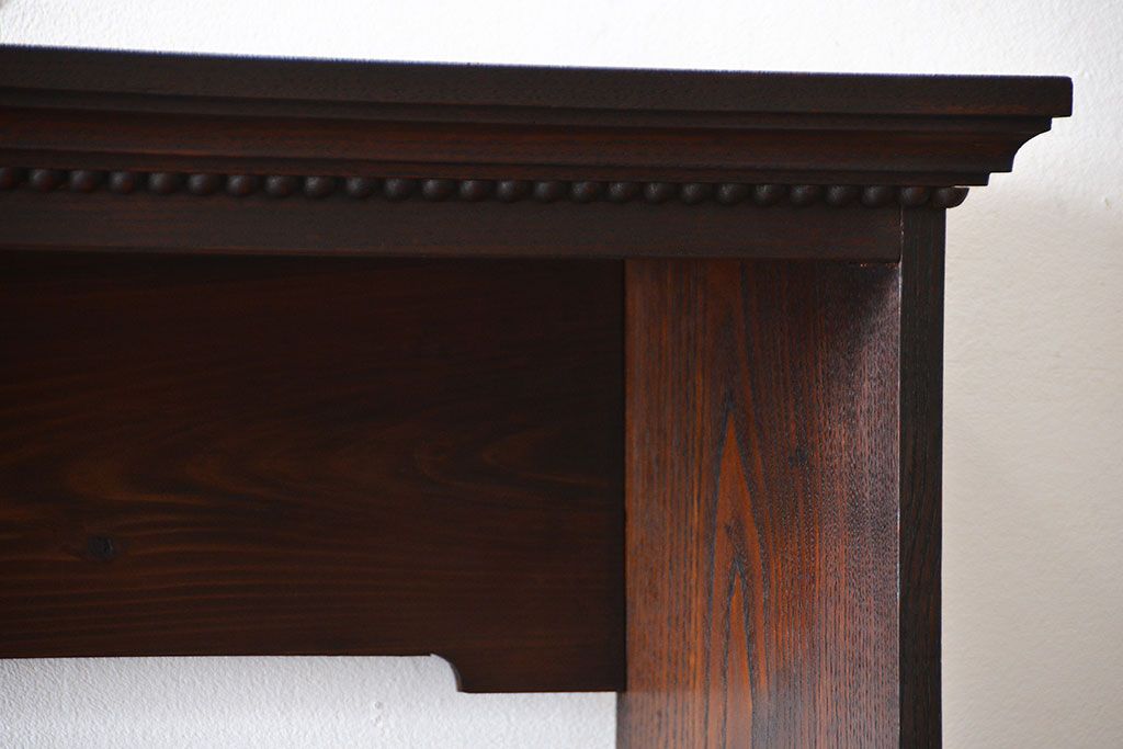 アンティーク家具　和製アンティーク　古い木製の上質な高級本棚