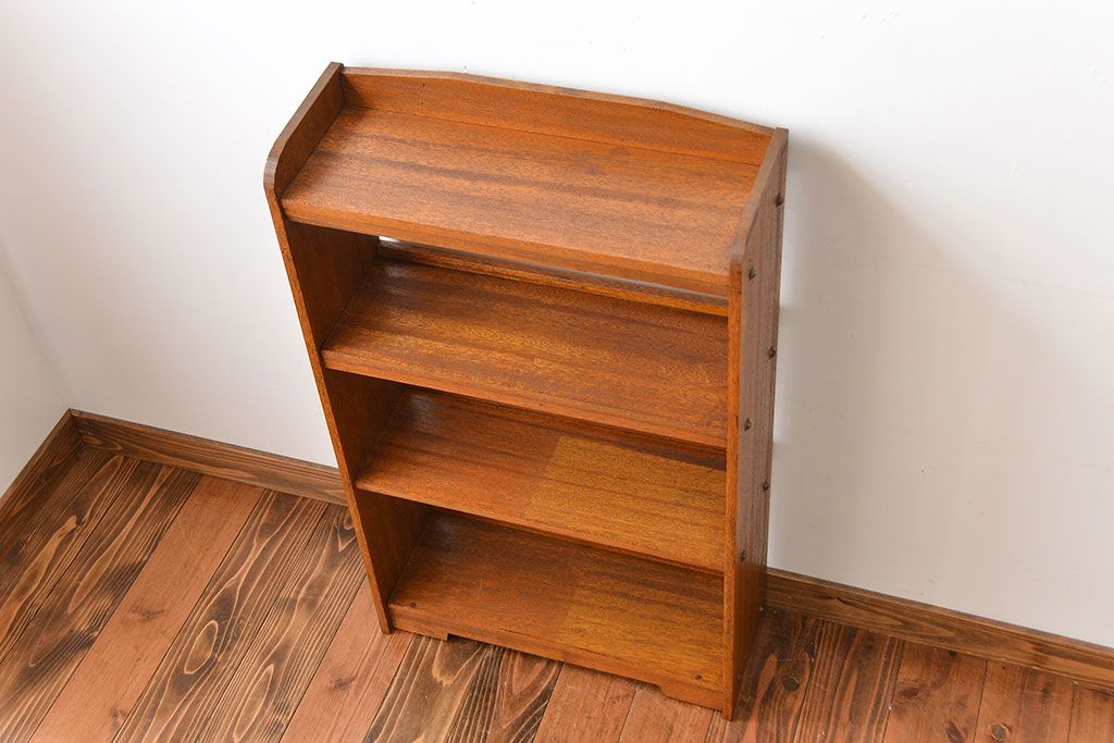 アンティーク家具　アンティーク　ナチュラルな木味のシンプルな本棚