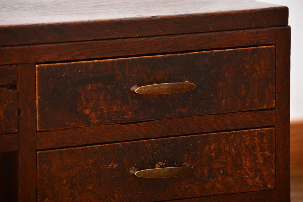 レトロ家具　昭和レトロ　4杯引き出し付き!古い木製のかわいい文机
