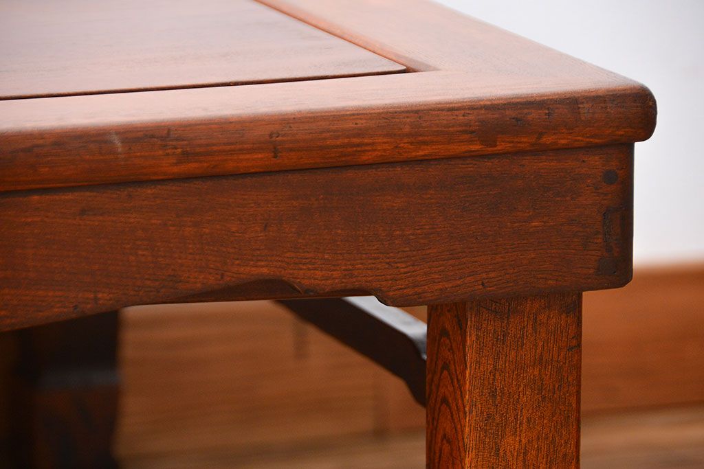 レトロ家具　昭和レトロ　古い木の正方形角ちゃぶ台