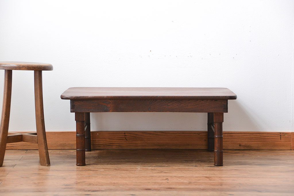 レトロ家具　昭和レトロ　脚のデザインがおしゃれな角ちゃぶ台
