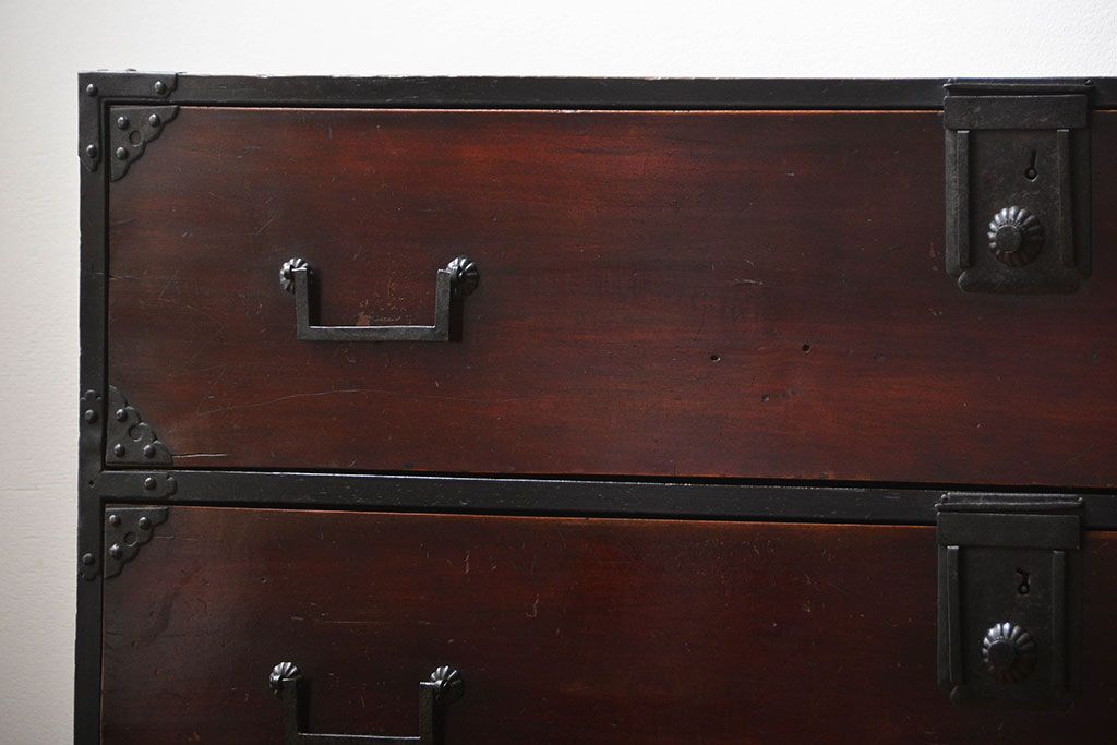 アンティーク家具　古民具・骨董　鉄脚付きアンティーク時代箪笥ローボード