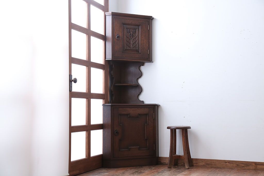 中古　美品!永田良介商店製の優美で高級なコーナーキャビネット(定価約42万円)