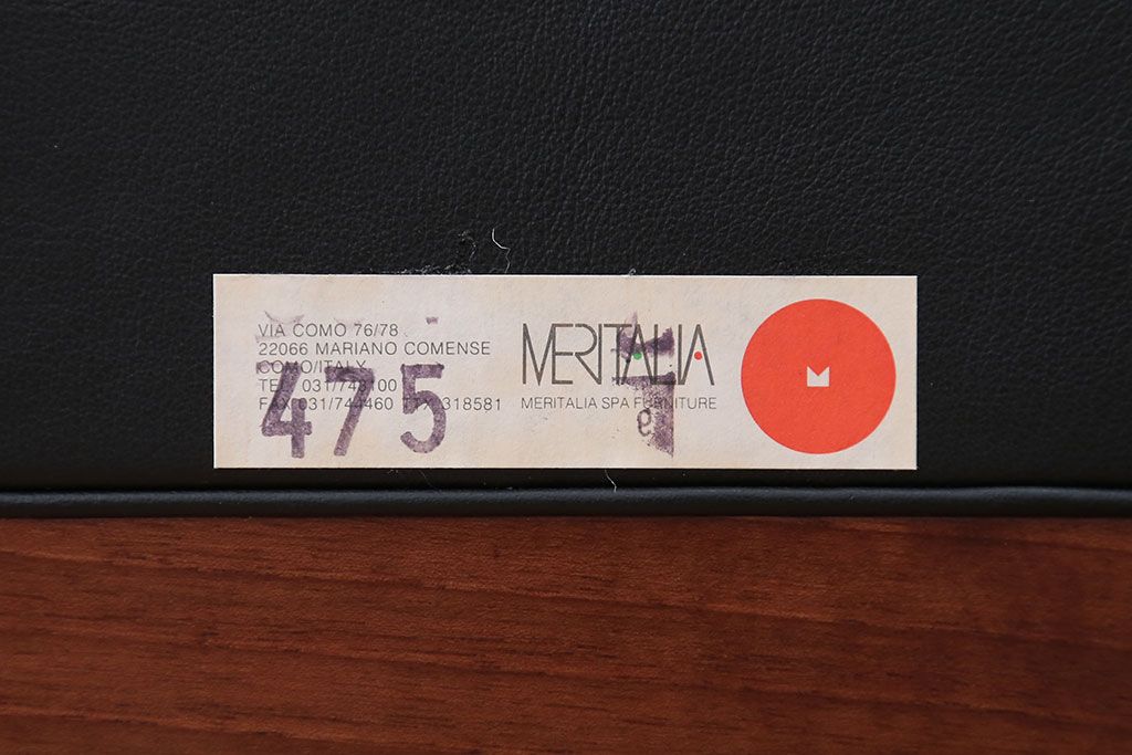 中古 イタリアMERITALIA(メリタリア)製本革の1人掛けアームソファ