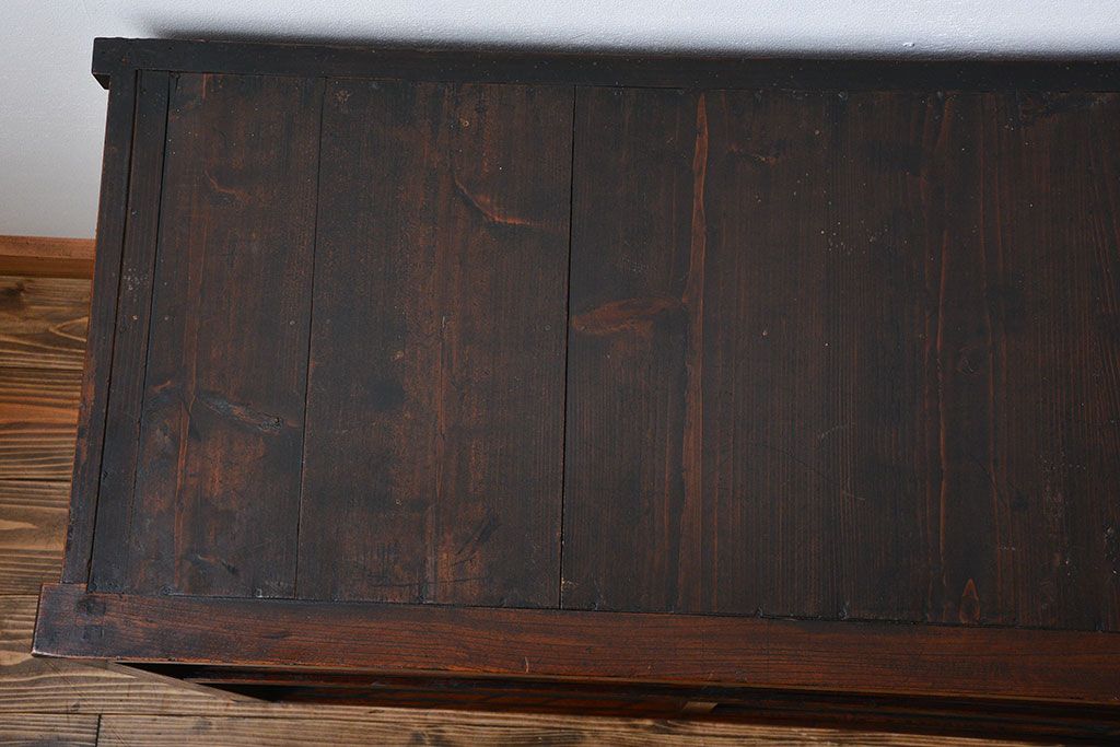 アンティーク家具　和製アンティーク　結霜ガラス入り!木製の小ぶりな引き戸収納棚(水屋箪笥)(1)