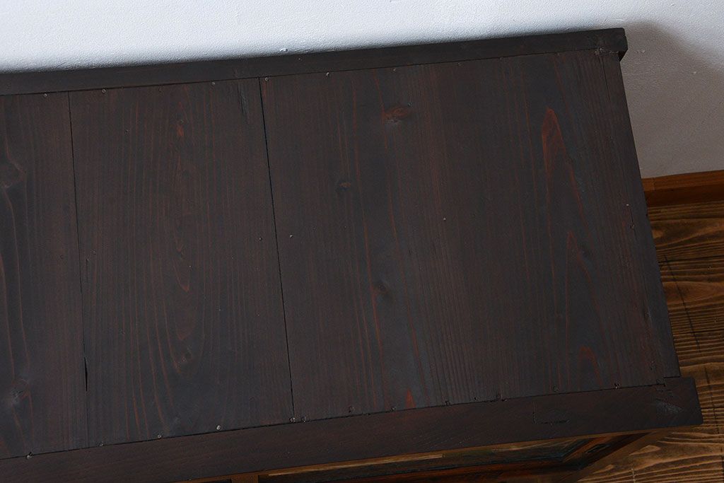 アンティーク家具　和製アンティーク　結霜ガラス入り!木製の小ぶりな引き戸収納棚(水屋箪笥)(2)