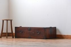 アンティーク家具　古民具・骨董　欅材!丸金具の時代箪笥テレビボード(ローボード)