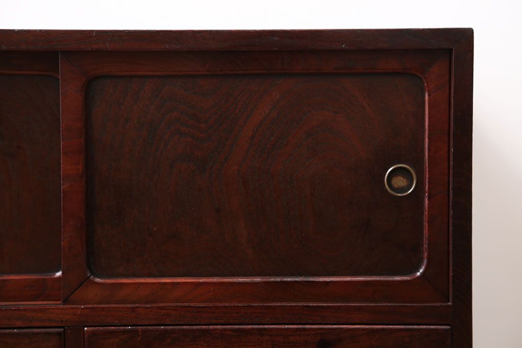 アンティーク家具　古民具・骨董　高級品!古い槐(えんじゅ)材の上質な戸棚付き小引き出し