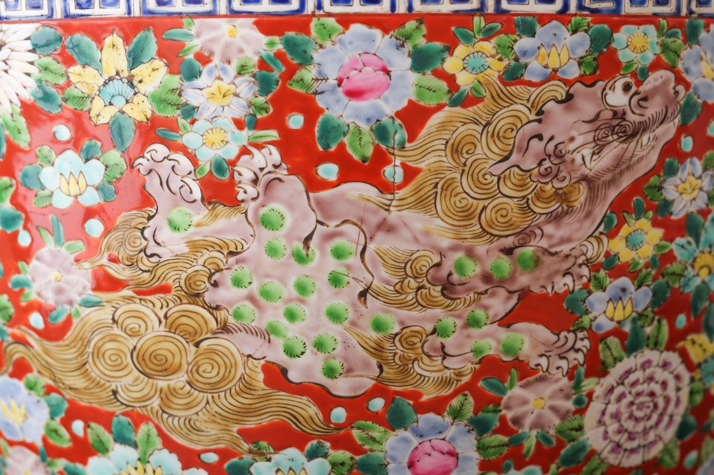 アンティーク雑貨　古民具・骨董　獅子の図　色絵火鉢 (十錦手)